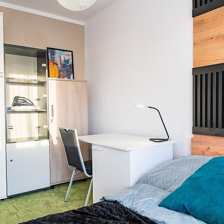 Podwislocze 40 Self Check-In Apartment Rzeszow Bagian luar foto